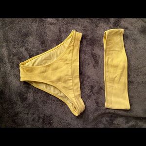 Triangl yellow bikini